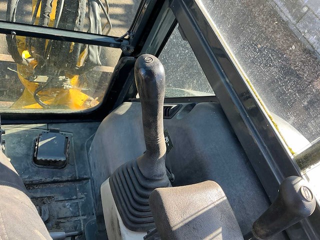 2016 komatsu pc 35 mr-3 minigraafmachine - afbeelding 26 van  48