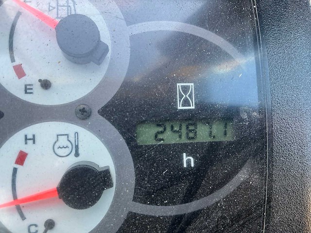 2016 komatsu pc 35 mr-3 minigraafmachine - afbeelding 30 van  48