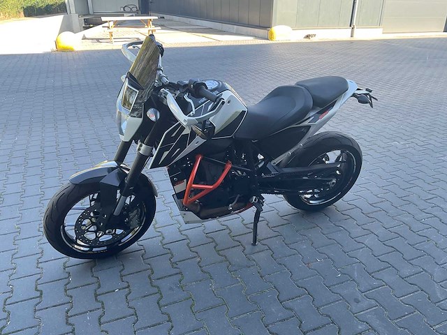 2016 ktm - 690 duke - motorcycle - afbeelding 6 van  11