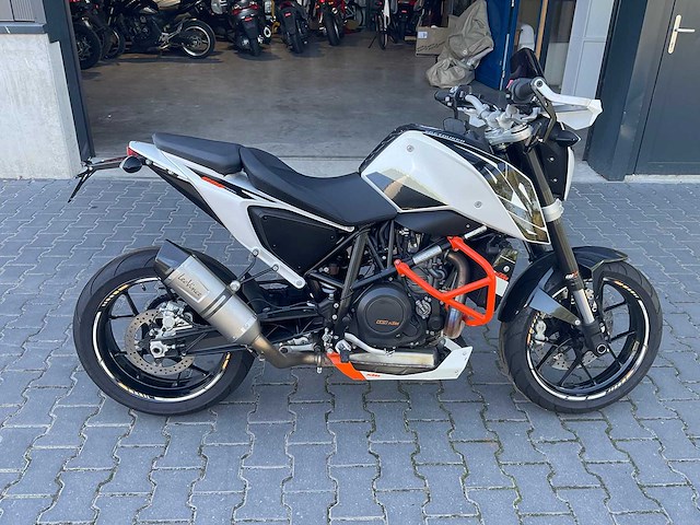 2016 ktm - 690 duke - motorcycle - afbeelding 11 van  11