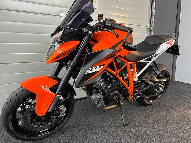 2016 ktm 1290 superduke r abs motorfiets - afbeelding 3 van  8