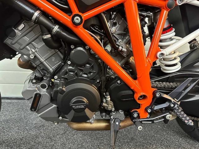 2016 ktm 1290 superduke r abs motorfiets - afbeelding 7 van  8