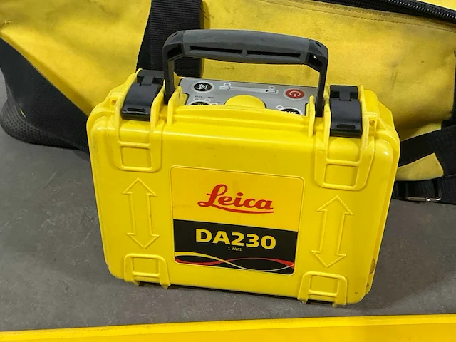 2016 leica digicat 550i xf kabelzoeker met diepte uitlezing incl. generator - afbeelding 3 van  6