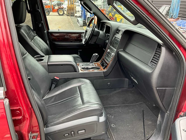 2016 lincoln navigator bedrijfswagen vvn-65-t - afbeelding 26 van  45