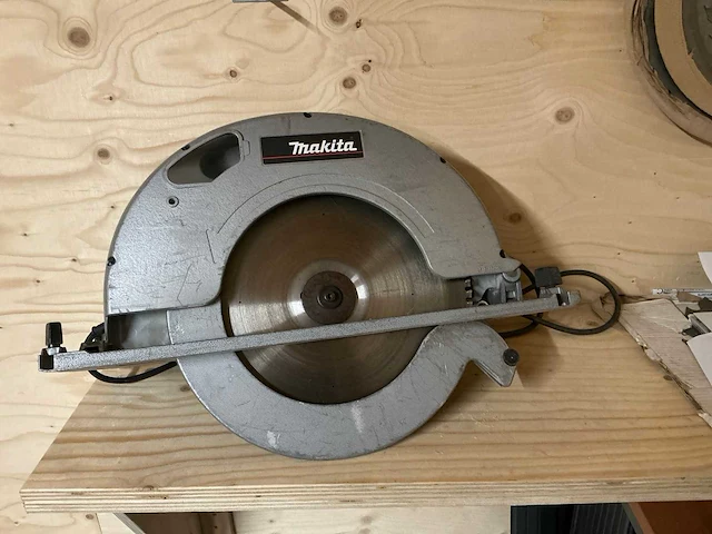 2016 makita 5143r afkortcirkelzaagmachine - afbeelding 1 van  3