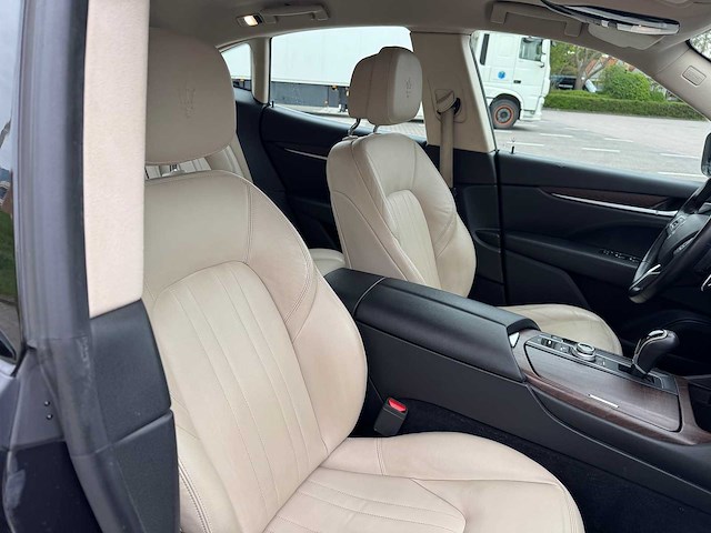 2016 maserati levante 3.0 v6 d awd; kh-906-l - afbeelding 8 van  38