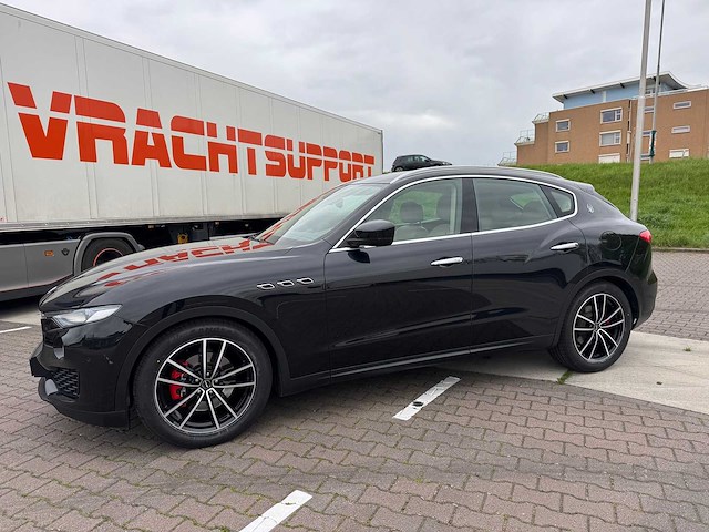 2016 maserati levante 3.0 v6 d awd; kh-906-l - afbeelding 18 van  38