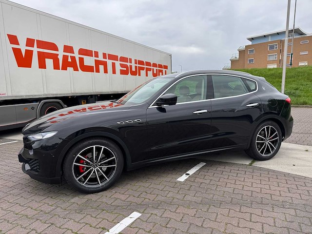 2016 maserati levante 3.0 v6 d awd; kh-906-l - afbeelding 19 van  38
