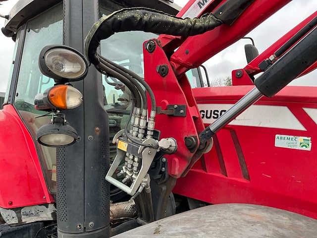 2016 massey ferguson 6716s vierwielaangedreven landbouwtractor - afbeelding 24 van  42