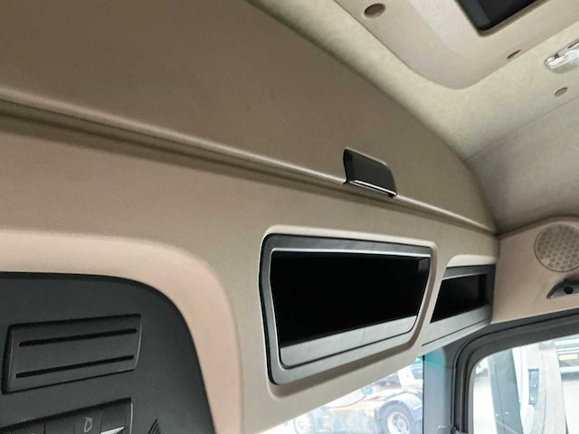 2016 mercedes-benz actros 1843 vrachtwagen - afbeelding 14 van  29