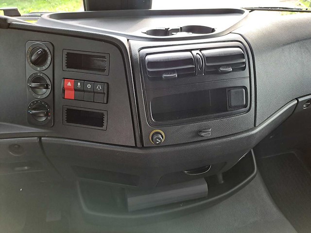 2016 mercedes-benz atego vrachtwagen - afbeelding 12 van  12