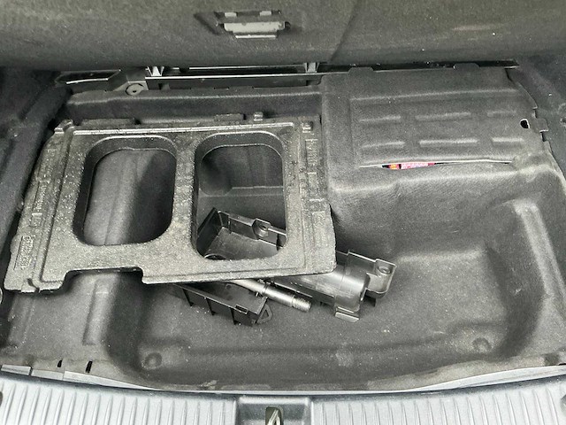 2016 mercedes-benz c-klasse amg c 43 personenauto - afbeelding 35 van  41