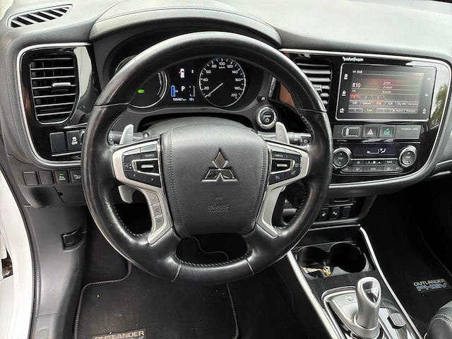 2016 mitsubishi outlander 2.0 phev premium personenauto - afbeelding 8 van  9