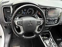 2016 mitsubishi outlander 2.0 phev premium personenauto - afbeelding 8 van  9