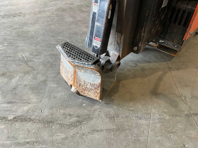 2016 national flooring equipment 5700 bol opzit accu tapijt / vloerstripper - afbeelding 15 van  16