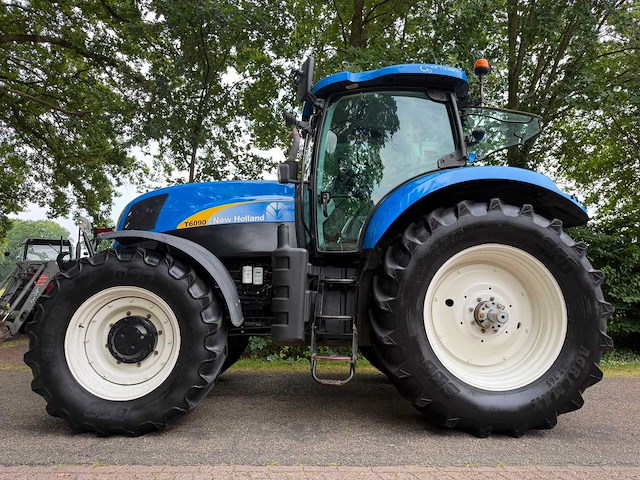 2016 new holland t6090 pc vierwielaangedreven landbouwtractor - afbeelding 5 van  11