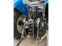 2016 new holland t6090 pc vierwielaangedreven landbouwtractor - afbeelding 7 van  11