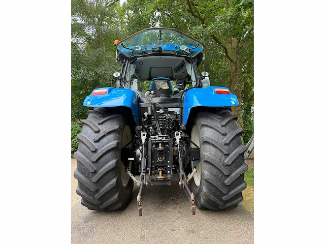 2016 new holland t6090 pc vierwielaangedreven landbouwtractor - afbeelding 6 van  11