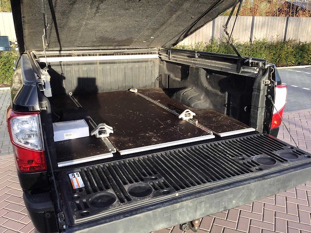 2016 nissan titan pick-up - afbeelding 16 van  18
