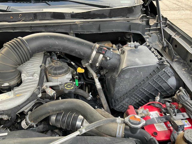 2016 nissan titan pick-up - afbeelding 13 van  25