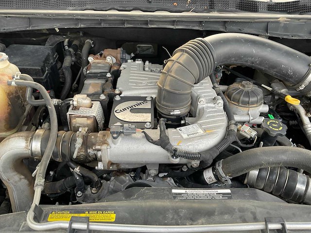 2016 nissan titan pick-up - afbeelding 14 van  25