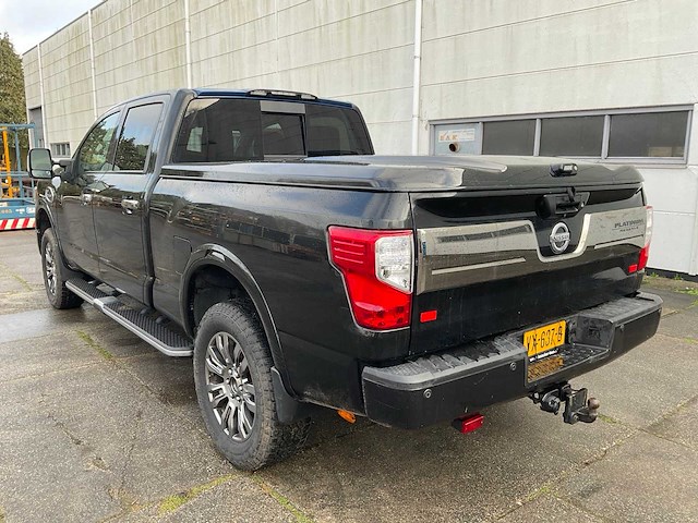 2016 nissan titan pick-up - afbeelding 12 van  25