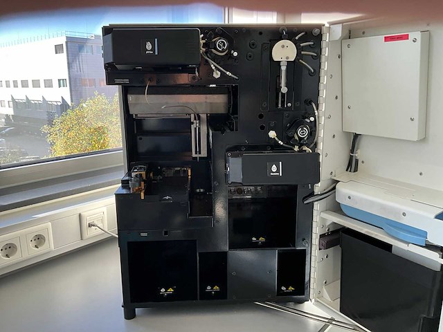 2016 nova biomedical bio profile flex2 geautomatiseerde celcultuuranalyser - afbeelding 6 van  9