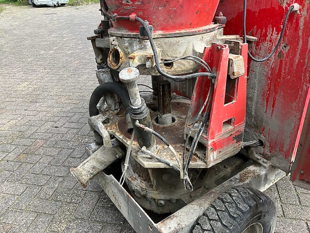2016 ocmer ocm 048 media betonpomp - afbeelding 11 van  12