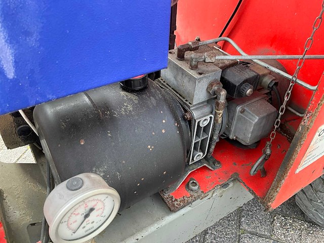 2016 ocmer ocm 048 media betonpomp - afbeelding 3 van  13