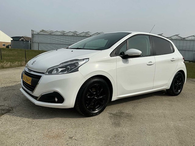 2016 peugeot 208 1.2 puret. blue lion personenauto - afbeelding 1 van  41