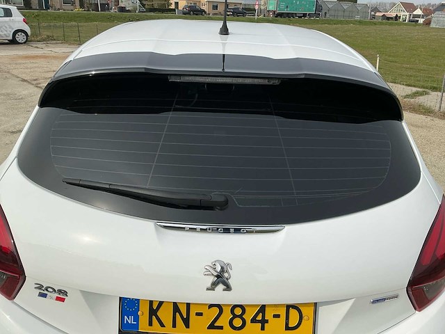 2016 peugeot 208 1.2 puret. blue lion personenauto - afbeelding 15 van  41