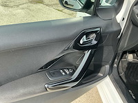 2016 peugeot 208 1.2 puret. blue lion personenauto - afbeelding 18 van  41