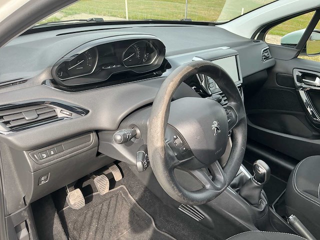 2016 peugeot 208 1.2 puret. blue lion personenauto - afbeelding 21 van  41