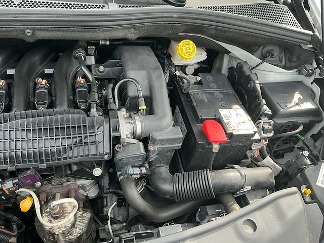 2016 peugeot 208 1.2 puret. blue lion personenauto - afbeelding 34 van  41