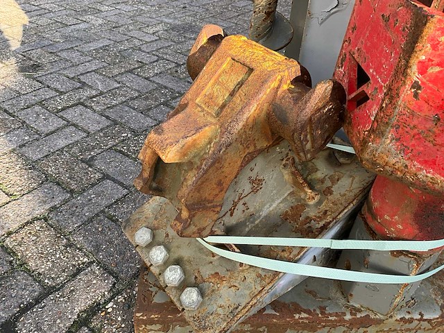 2016 rabaud 70686d grondboor voor graafmachine - afbeelding 8 van  10