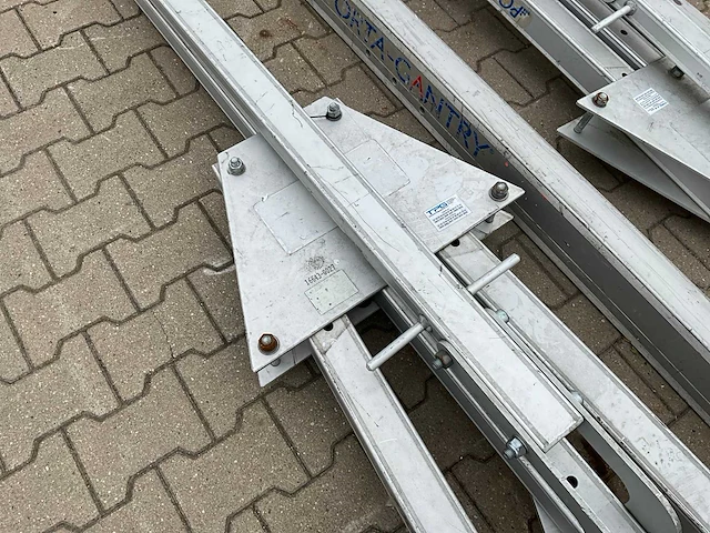 2016 reid lifting limited porta gantry agf-1000m aluminium portaalkraan - afbeelding 6 van  11