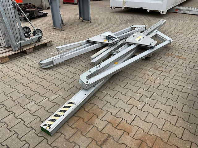 2016 reid lifting limited porta gantry pgas3000t portaalkraan - afbeelding 1 van  9