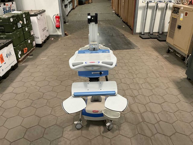 2016 rubbermaid 1849201 hospital cart computer monitor - afbeelding 2 van  9