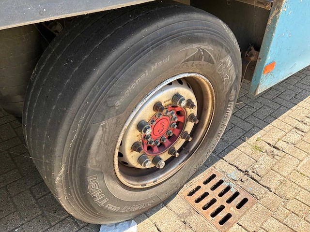 2016 schmitz cargobull scb*s3b 3-assige koeloplegger met laadklep - afbeelding 12 van  20