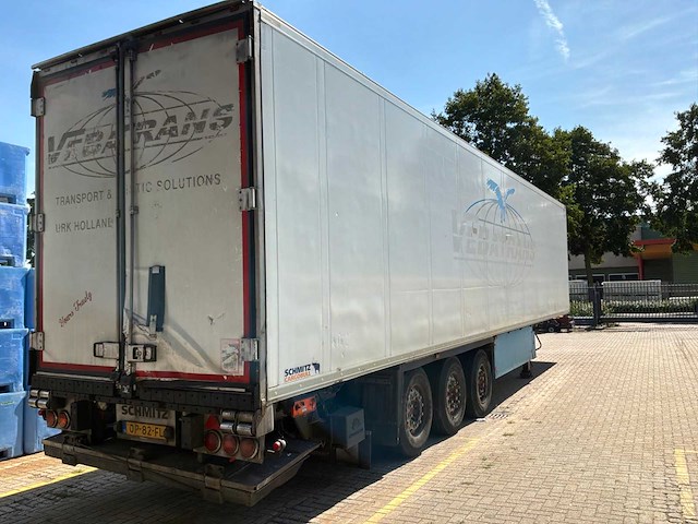 2016 schmitz cargobull scb*s3b 3-assige koeloplegger met laadklep - afbeelding 5 van  9