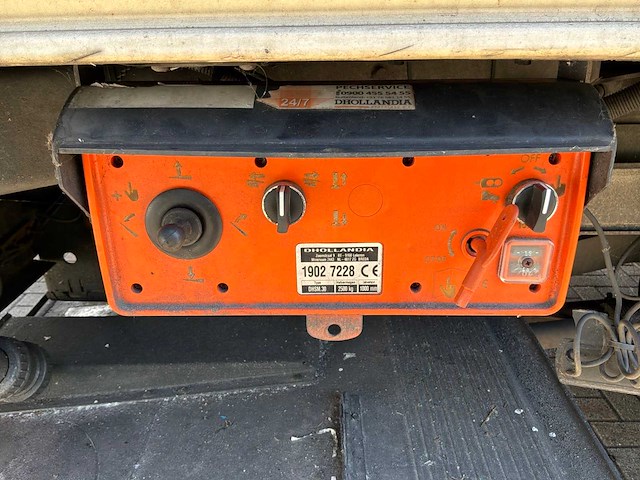 2016 schmitz cargobull scb*s3b 3-assige koeloplegger met laadklep - afbeelding 9 van  9
