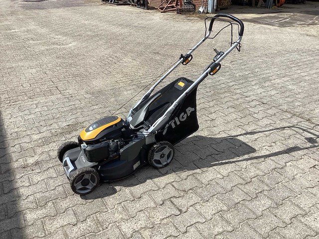 2016 stiga st 200 grasmaaier - afbeelding 1 van  5