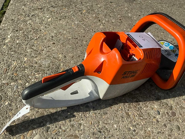2016 stihl hsa86 heggenschaar - afbeelding 4 van  7