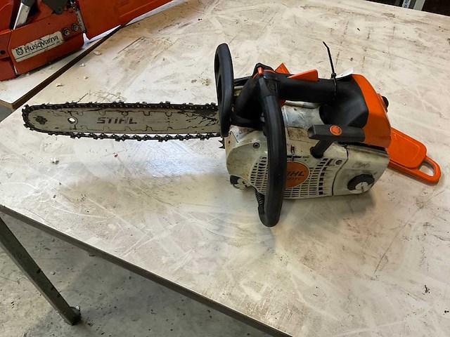2016 stihl ms 201 tc kettingzaag - afbeelding 2 van  3