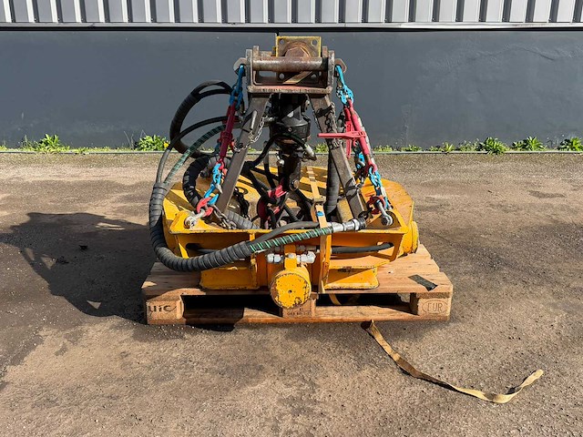 2016 taets 16 pile breaker - afbeelding 1 van  1