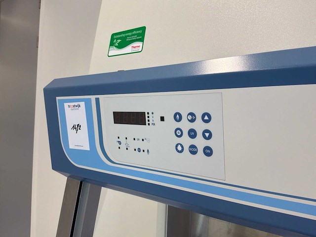 2016 thermo scientific safe 2020 1.8 microbiologische veiligheidskast en12469 - afbeelding 2 van  6