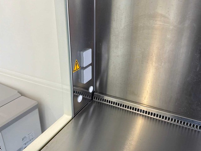 2016 thermo scientific safe 2020 1.8 microbiologische veiligheidskast en12469 - afbeelding 4 van  6
