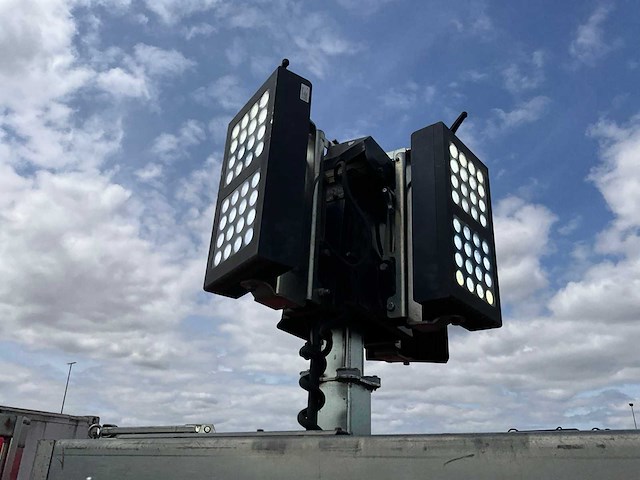 2016 tower light b-boels-box stationaire lichtmast led - afbeelding 9 van  22