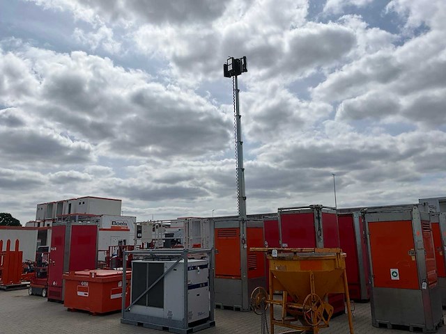 2016 tower light b-boels-box stationaire lichtmast led - afbeelding 1 van  22