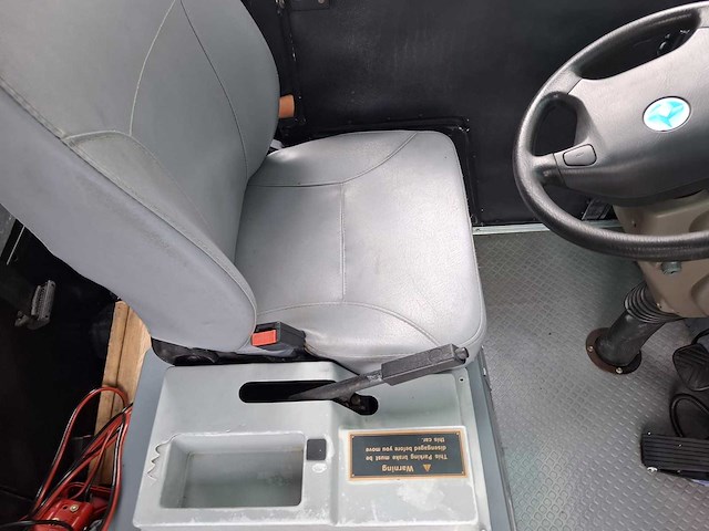 2016 towrite 10 seat disabled vehicle touringcar - afbeelding 5 van  17